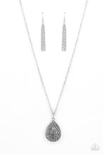 Load image into Gallery viewer, Paparazzi Necklace - Garden Estate - Silver
