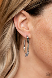 Paparazzi Earring - Coveted Curves - Silver