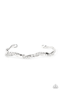 Paparazzi Bracelet - Twisted Twinkle - White