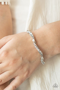 Paparazzi Bracelet - Twisted Twinkle - White