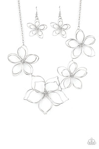 Paparazzi Necklace - Flower Garden Fashionista - Silver