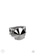 Load image into Gallery viewer, Paparazzi Ring - Showcase Social - Black
