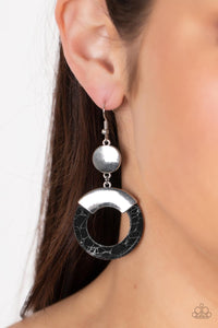 Paparazzi Earring - ENTRADA at Your Own Risk - Black