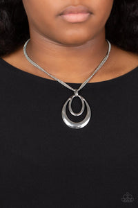 Paparazzi Necklace - Suburban Storm - Silver