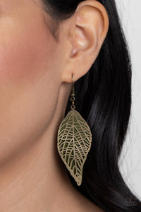 Paparazzi Earring - Leafy Luxury - Green
