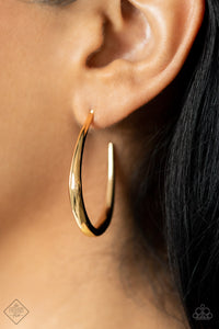 Paparazzi Earring - CURVE Your Appetite - Gold