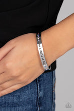 Load image into Gallery viewer, Paparazzi Bracelet - Divine Display - Multi
