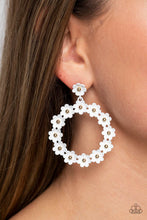Load image into Gallery viewer, Paparazzi Earring - Daisy Meadows - White
