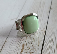 Load image into Gallery viewer, Paparazzi Ring - POP-ularity Contest - Green
